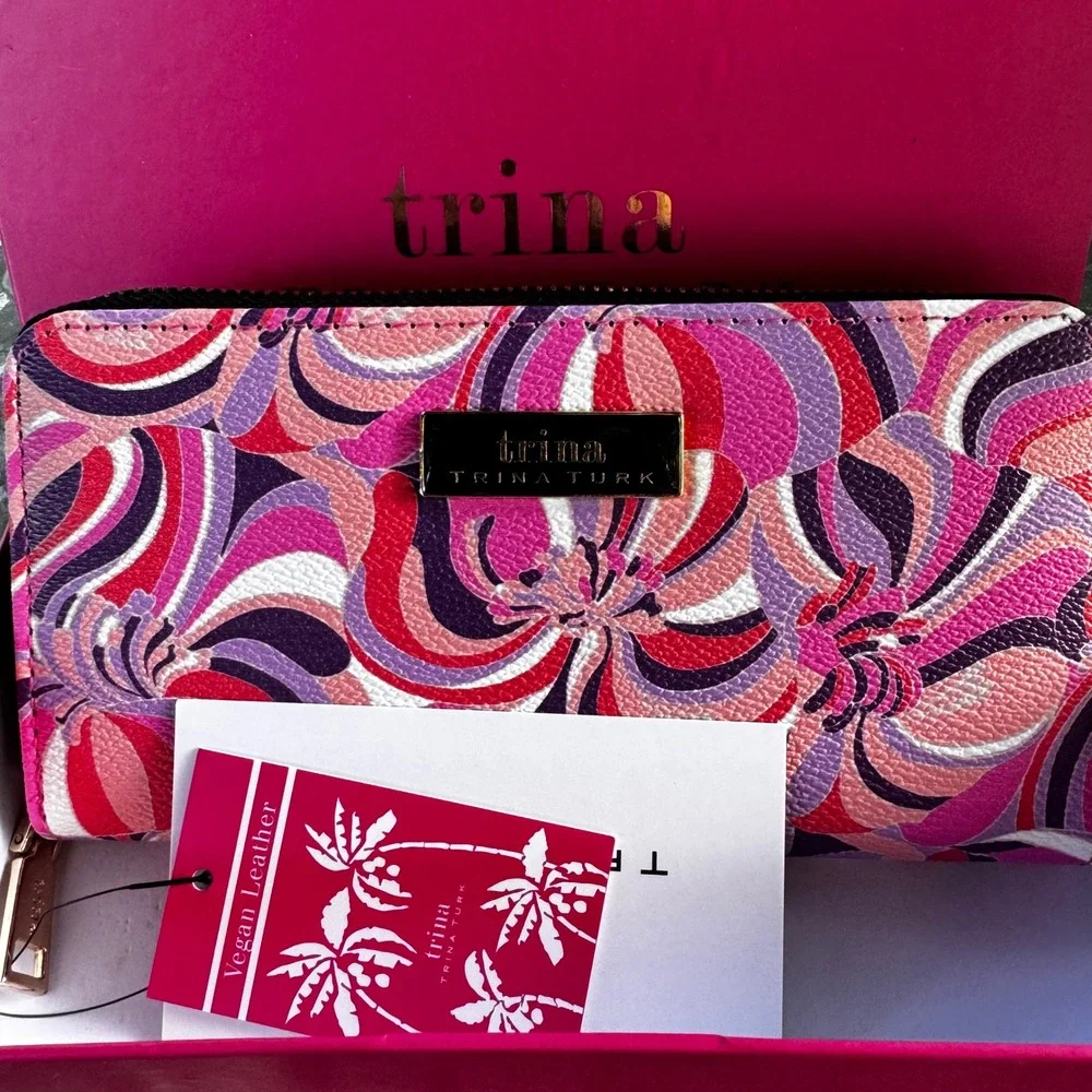 NWT Trina Turk Sea Anemone Large Zip Around Wallet Boxed Pink‎ Purple Floral